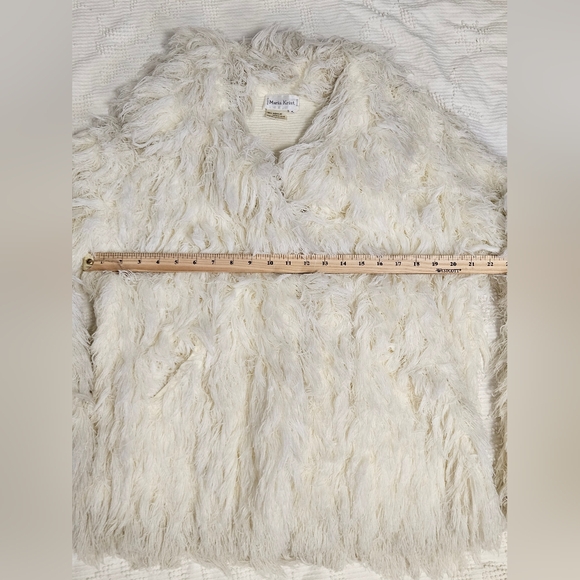 70s Ivory Shag Coat - Picture 5 of 8